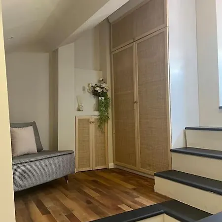 Attico Nel Centro Di דירה *