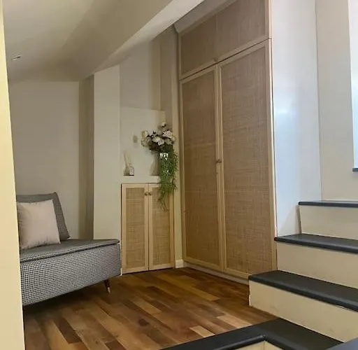 Attico Nel Centro Di 아파트 *